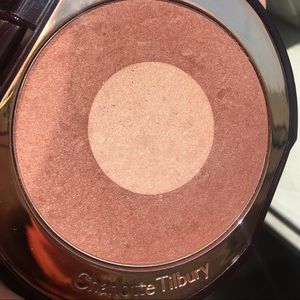Charlotte Tilbury Cheek to Chic Blush Pillow Talk